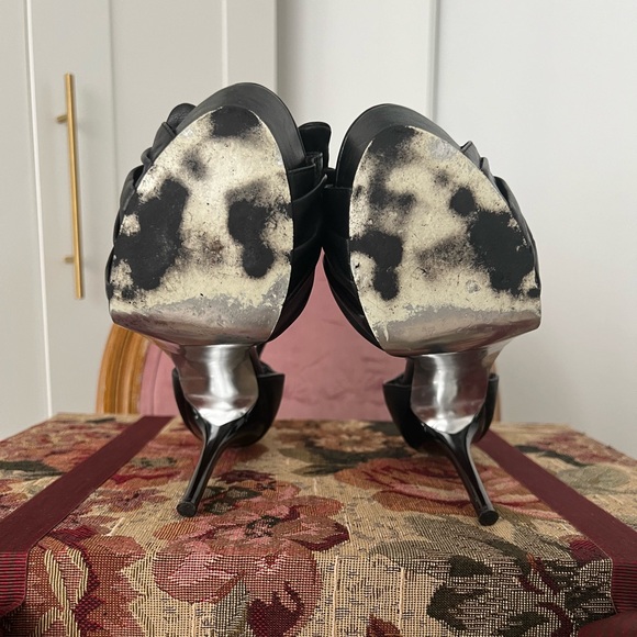 Bebe Platforms sz 38 - Picture 3 of 3